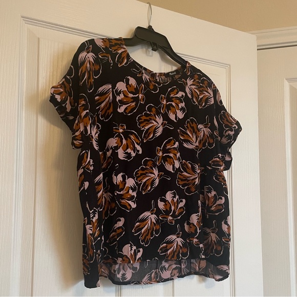 MADEWELL Cuffed Sleeve Shirred Top in Duskblossom - Picture 6 of 9